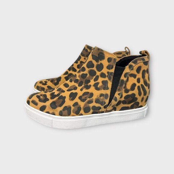 NEW Waterproof Hidden Wedge Suede Sneaker Boots Leopard 7 NWOB Blondo Georgette - Picture 1 of 10